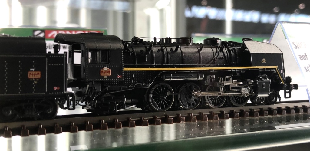 [Arnold] Locomotive à vapeur - 141R - Page 14 92435f10