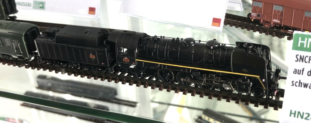 [Arnold] Locomotive à vapeur - 141R - Page 14 F66bc110