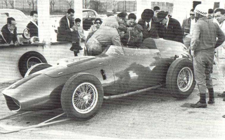 Test Ferrari. Sport. Monoplace. Gran Turismo - Page 2 1959-m10