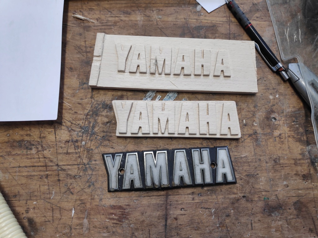 Fabriquer ses emblèmes Yamaha Img_2013