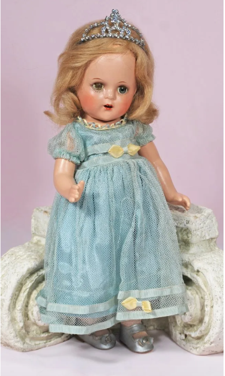 Princess Elizabeth : historique des poupées portrait Captur45