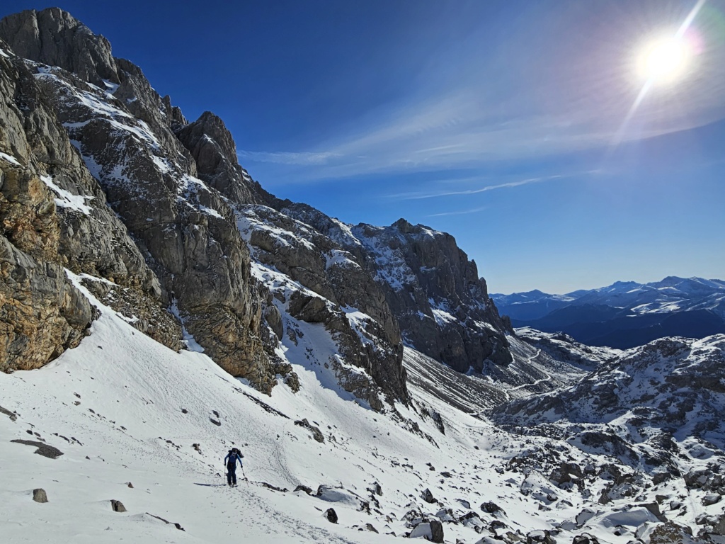 Topic:Deportes de Montaña..Escalada, Senderismo,Barranquismo....... - Página 7 20240110