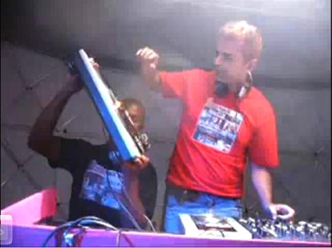 DJ GIOIELLI - História - Escola de DJ - Alunos - Cena DJ - Eventos com TOP DJS Dj_gio10