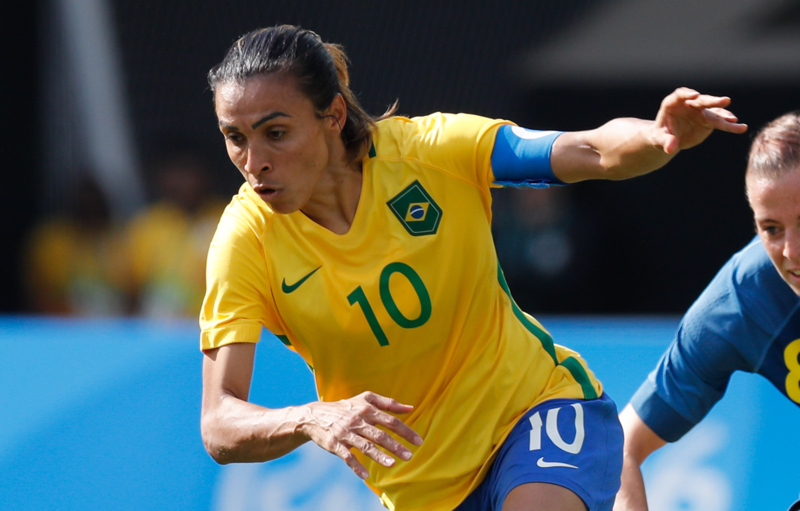 Médico da Seleção explica tratamento de recuperação de Marta Capa-m10