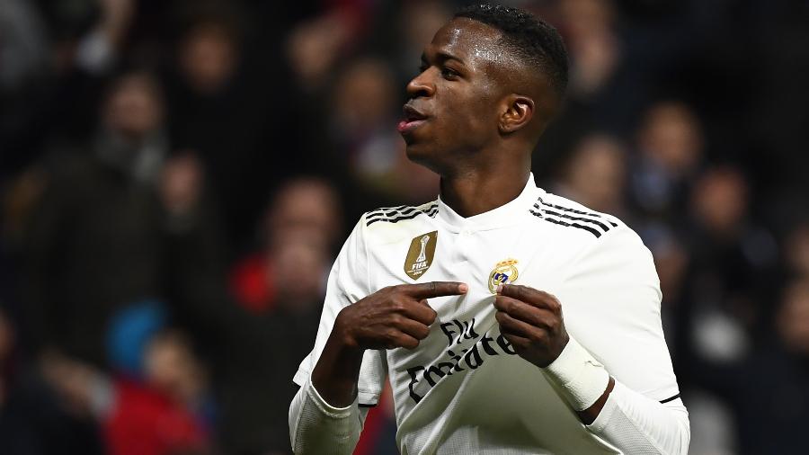 Vinícius Jr. quebra marca de Messi e copia CR7 para decidir El Clásico Vinici16