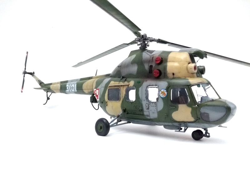 [VITRINE "Voler c'est mieux en double" ] Mil Mi-2 - Aeroplast - 1/48 Img_1162