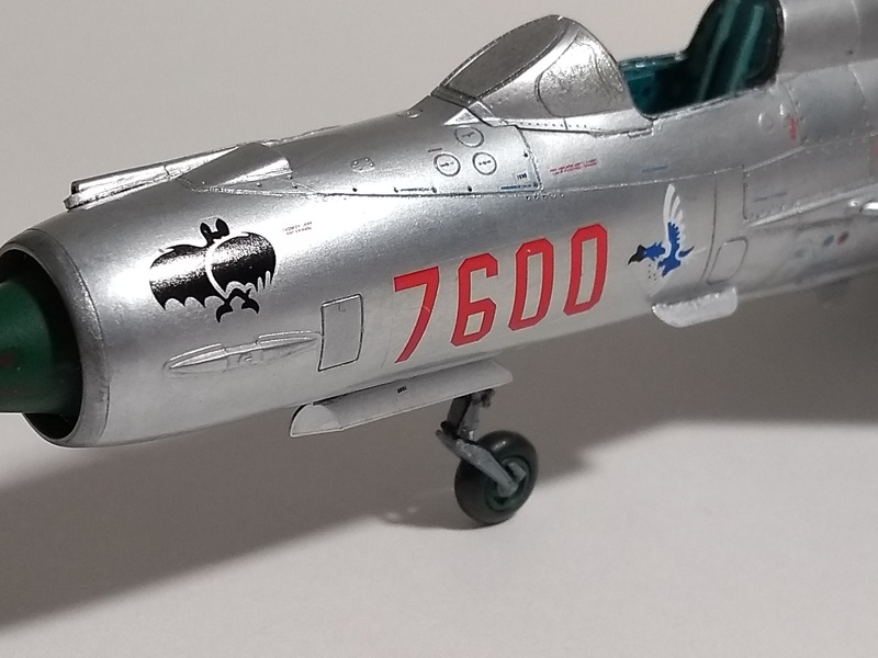 [Concours"L'Aviation Russe"]-Mig-21 MF - Eduard - 1/72 - Page 4 Img_2160
