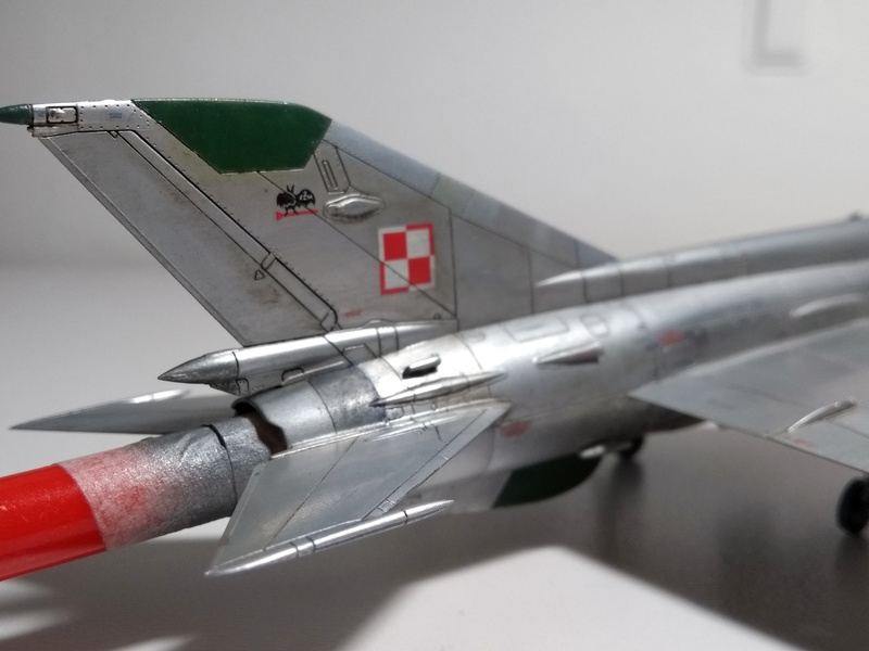 [Concours"L'Aviation Russe"]-Mig-21 MF - Eduard - 1/72 - Page 4 Img_2175