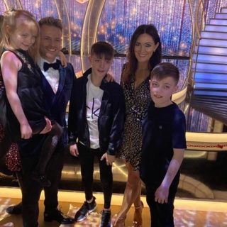 La familia de Nicky Byrne acudió a Dancing With The Stars para mostrarle su apoyo 85087210