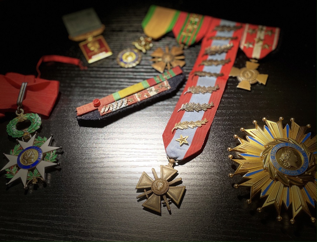 Ma collection d'uniformes et de médailles D4a97610
