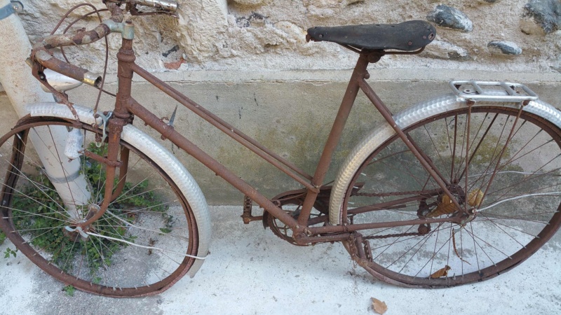 Bicyclette MAGALY (bien rouillée) Magaly11