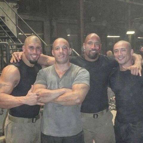 Cuánto mide Dwayne Johnson (The Rock)? - Altura - Real height