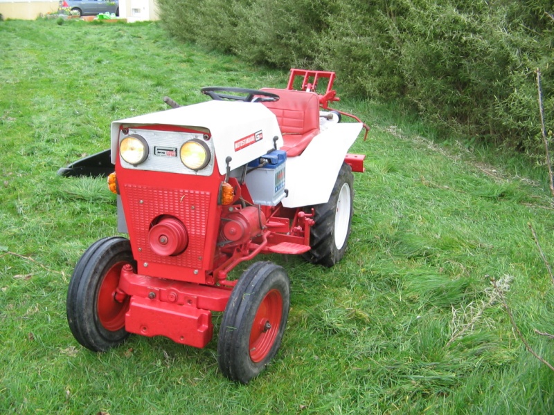 micro tracteur 1032 avec barre de coupe Img_0010