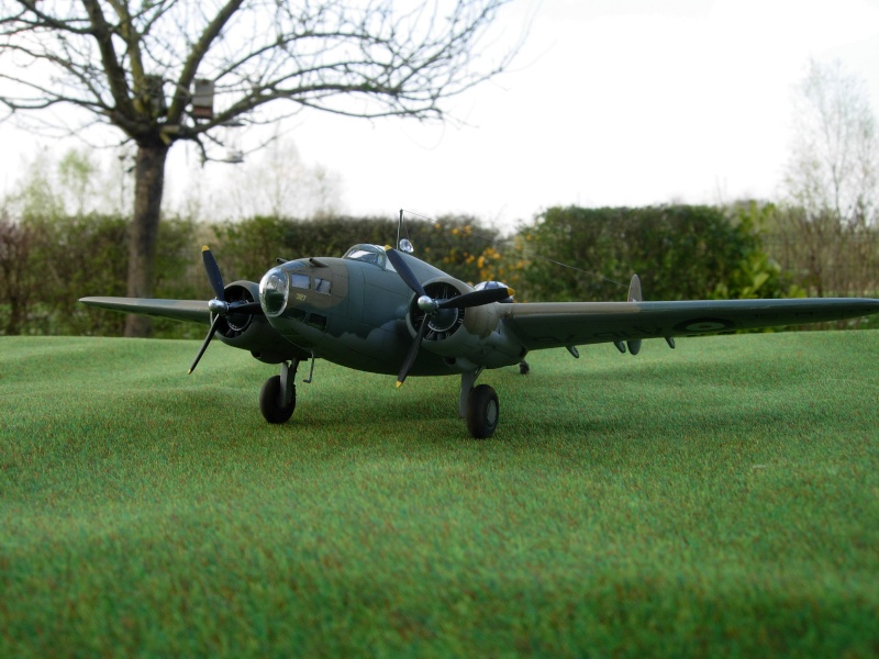 Lockheed HUDSON Mk IV  N° 8 squadron RAAF (Italeri) Dscn1113