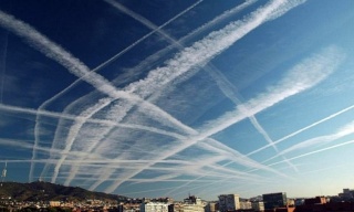 CHEMTRAILS - ARMES CLIMATIQUES  - CHEMTRAILS - HAARP - Page 3 Chemtr10
