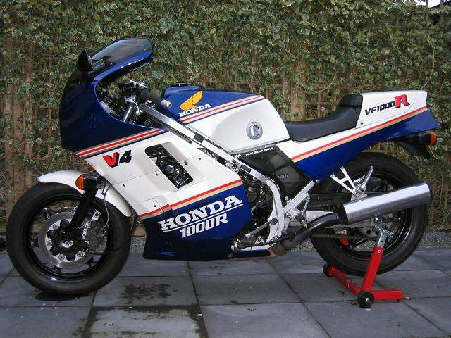 RVF 1000 R Honda_10