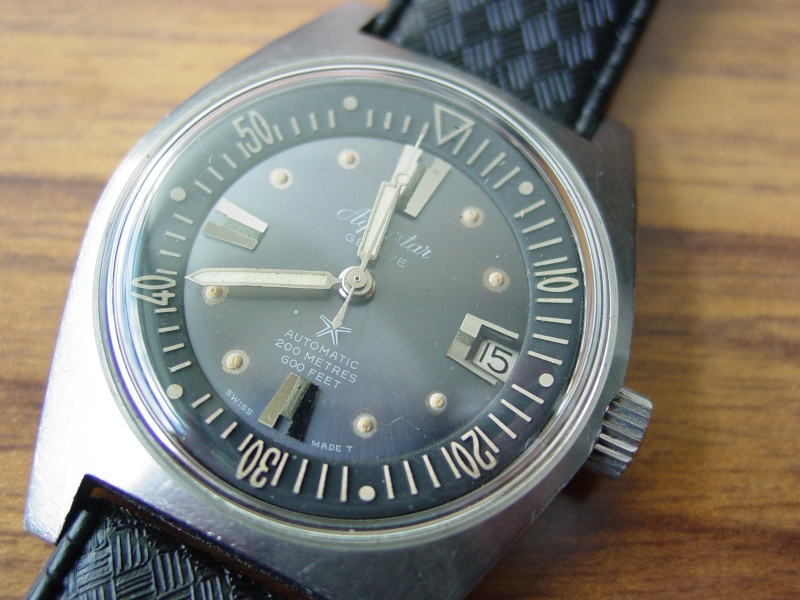 Une petite montre de plongée vintage …nouvelle ! Dsc08729