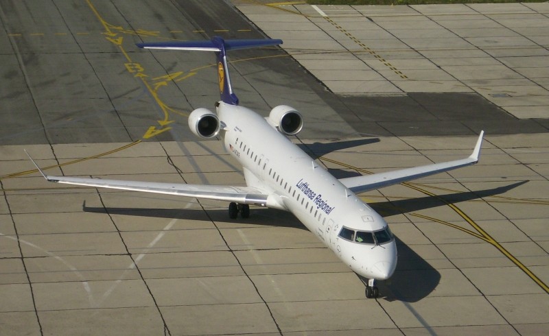 Aeroportul Timisoara (Traian Vuia) - 2008 - Pagina 3 Crj9_d11