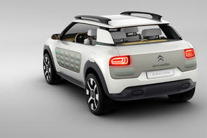 2014 - [FUTUR MODELE] Citroën C4 Cactus [E31] (photos p.54) - Page 37 00017110