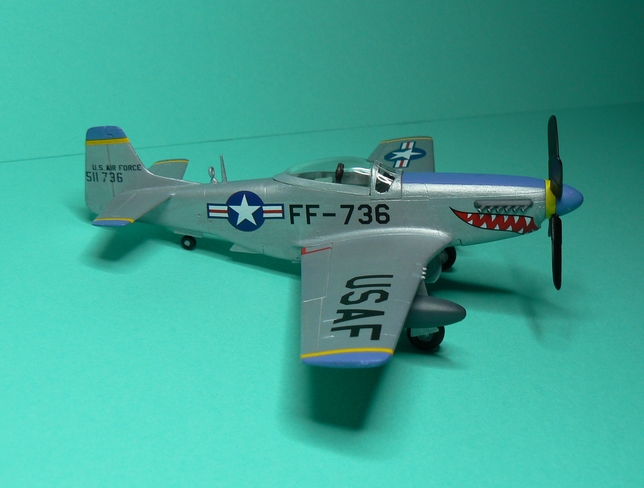 Mustang F-51-D italeri 1/72 Mustan11