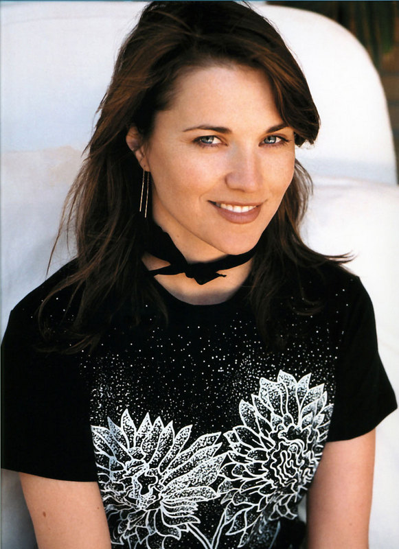 Lucy Lawless - Page 39 7lucy710