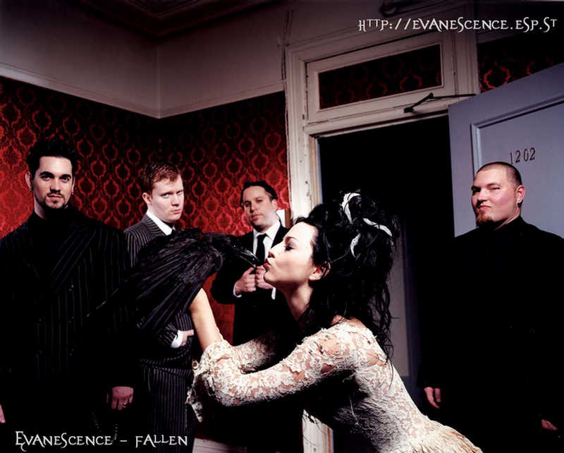Evanescence kimdir grup yeleleri Evanes11