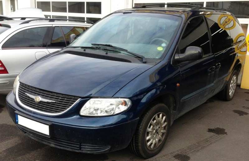 GRAND CHRYSLER VOYAGER 2,5CRD SE LUXE 7 PLACES Img_1610