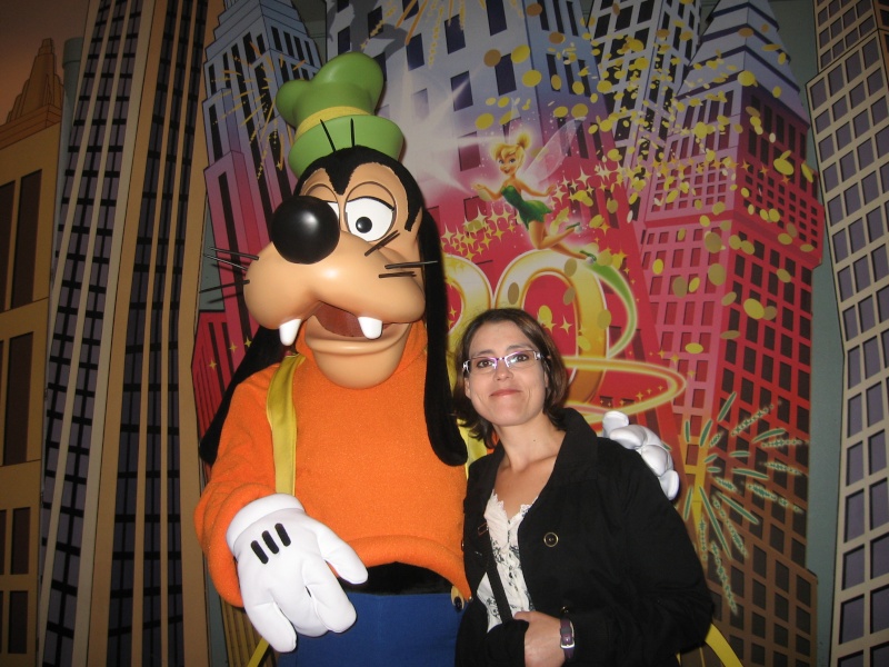 Vos photos avec les Personnages Disney - Page 32 Hotel_10