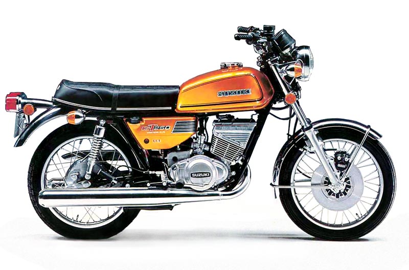 l'histoire de Suzuki 1975_g10