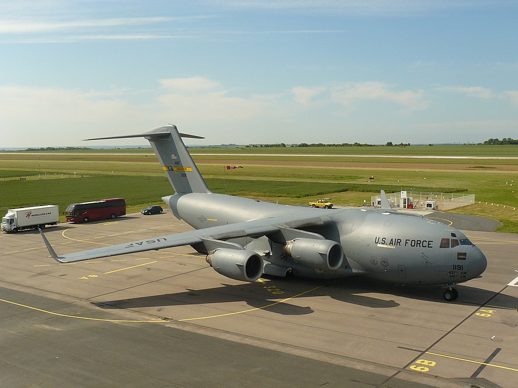 archives Caen 2009 (C 17 USAF) P1080420