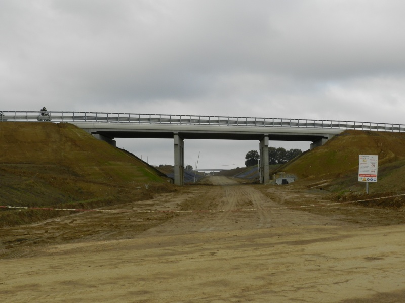 Petits viaducs de la LGV en Mayenne Vauvar10