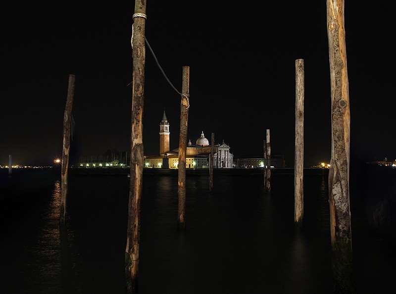 Escapade à Venise : magie de la nuit ! Pb020110