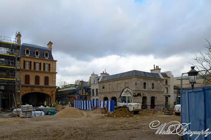 Construction du Dark Ride  "Ratatouille - L'Aventure Totalement Toquée de Rémy "pour 2014 - Page 33 14660812