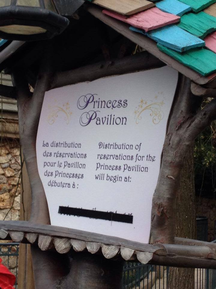  Pavillon des Princesses  photolocation à FantasyLand  - Page 19 15387210