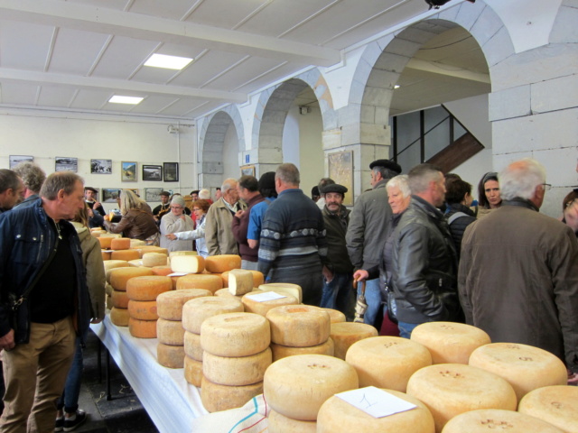 La foire au fromage de Laruns 2018 - Page 2 Img_7217