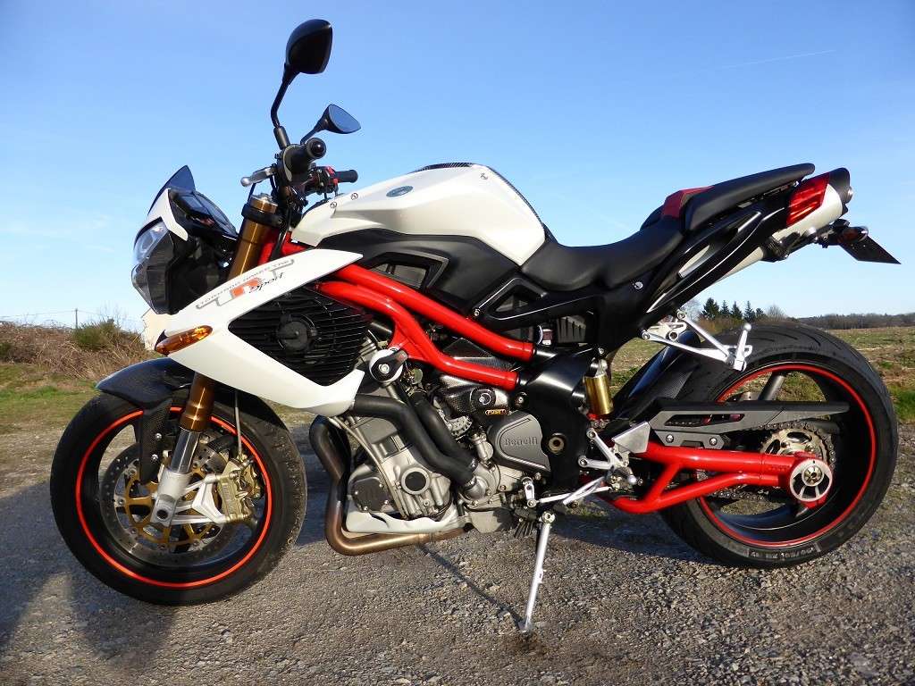 Benelli TNT Sport Evo 2010 Gauche11
