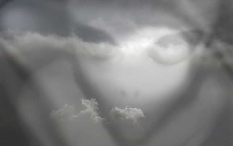 37 - Les nuages..... photos reçues - Page 6 Ufo-es10