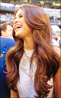 Selena Gomez 2013g343