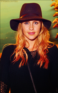 Claire Holt 2014ho27