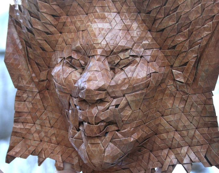 ce passionné d’origami conçoit des visages fantaisistes Masque12