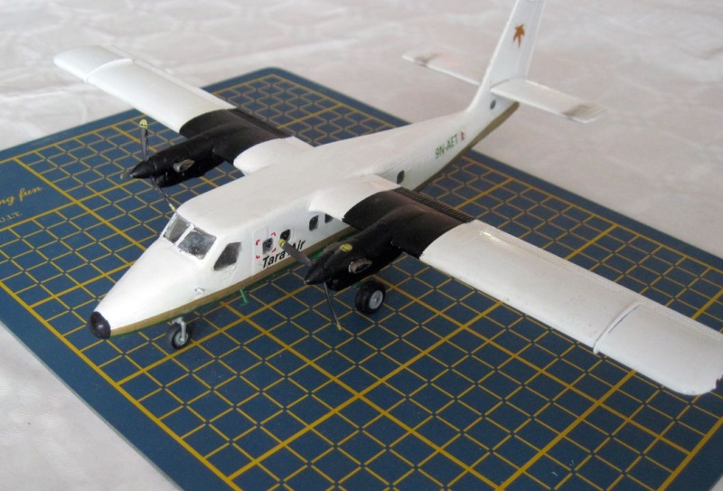 1-72 - MATCHBOX - De Havilland of Canada DHC-6-300 "Twin Otter" 1-72_m11