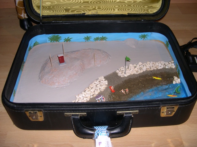 Diorama en valise ho " Bord de mer" de Julien 67 Dscn6140