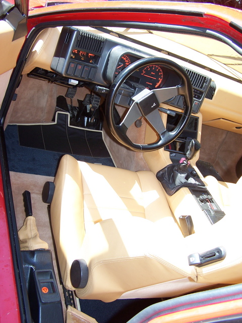 Les Alpine GTA - A610 et leurs intérieurs  Intari11