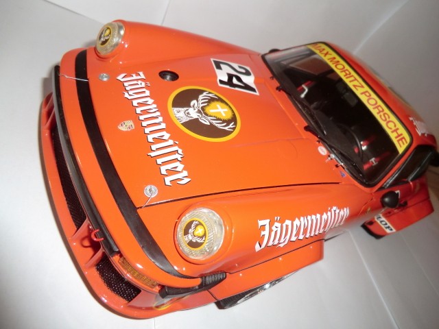 porsche jagermeister - Re-montage de la Porsche 934 rsr Jagermeister - Page 6 Cimg2551