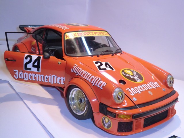 porsche jagermeister - Re-montage de la Porsche 934 rsr Jagermeister - Page 6 Cimg2556