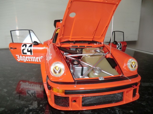 porsche jagermeister - Re-montage de la Porsche 934 rsr Jagermeister - Page 6 Cimg2622