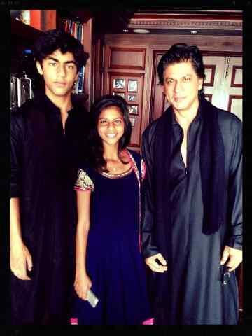 Shah Rukh Khan inquiet au sujet de son fils Aryan Shahru10