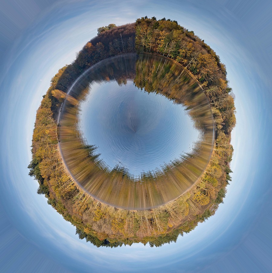 un panoramique  en forme de globe terrestre Pc_60310