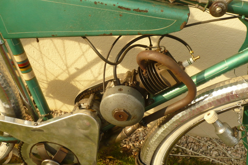 une veritable bicyclette à moteur auxiliaire : le CYCLOREX P1220510