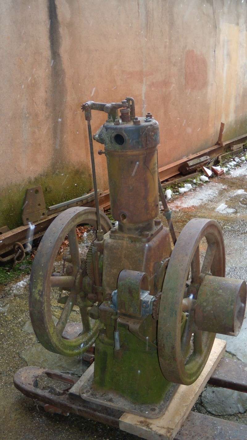 MOTEUR IHC FAMOUS 2HP N° KA 9363 ANNEE 1908 Moteur46